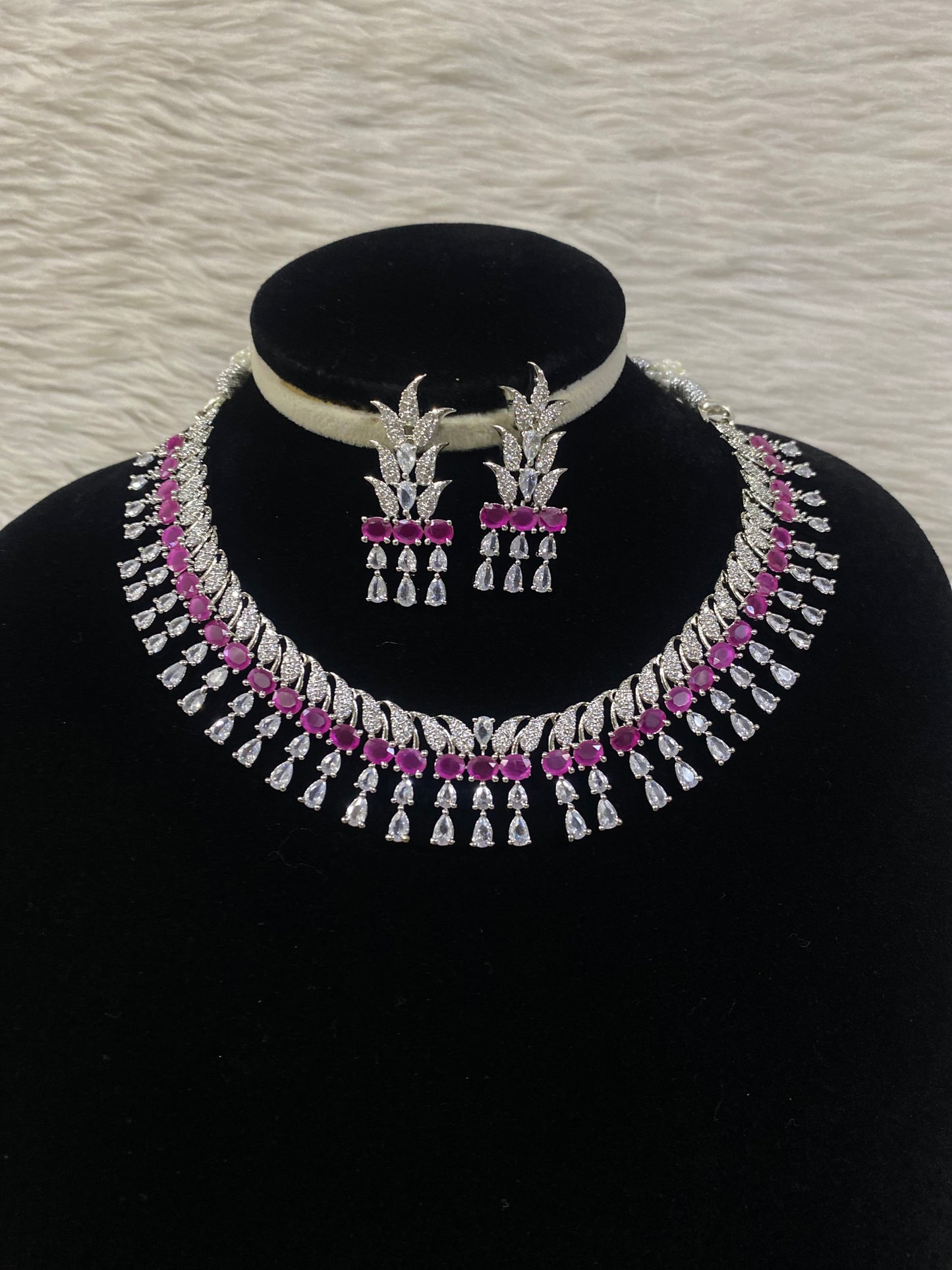 Silver short Necklace set