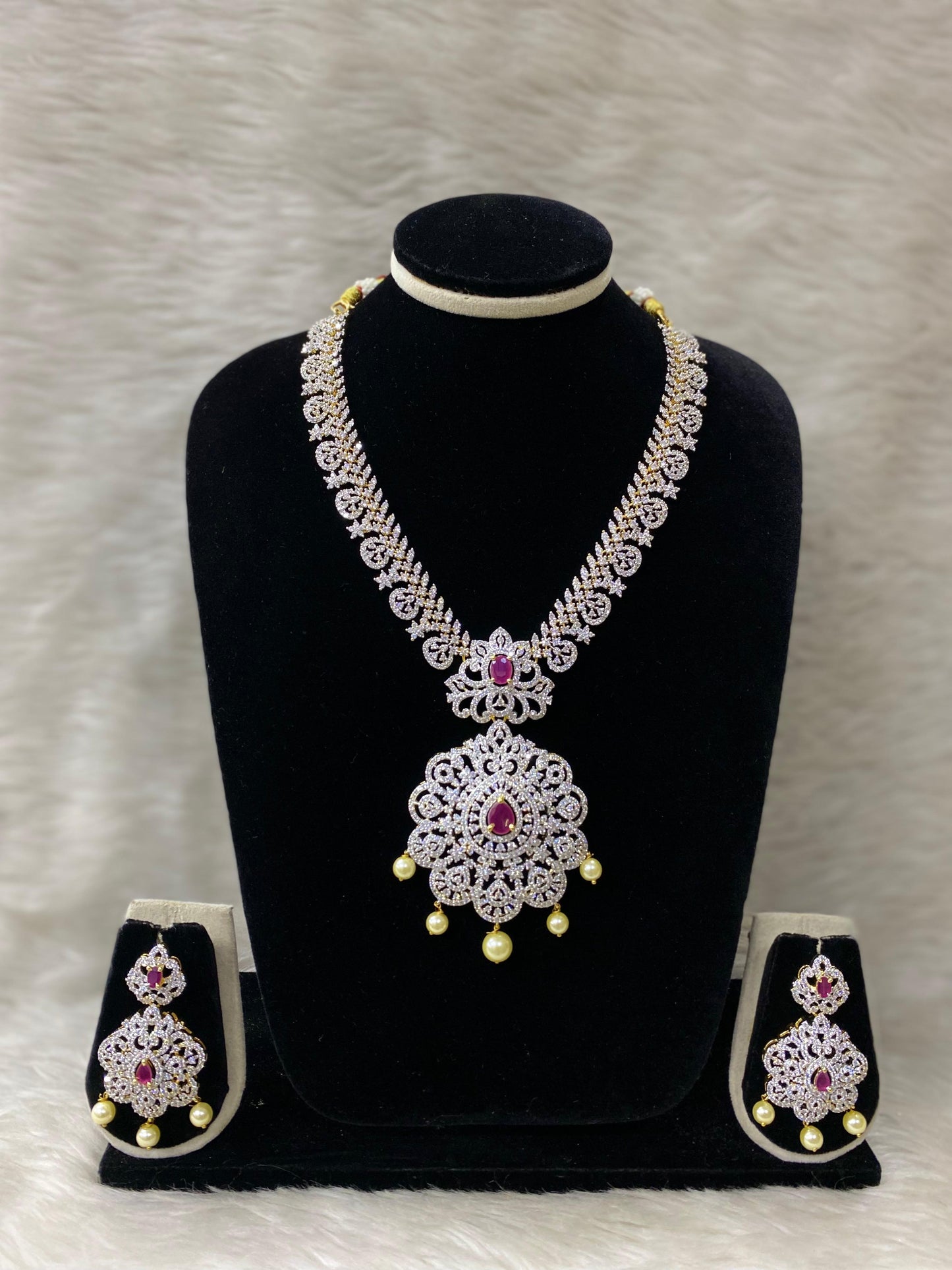 GJ Short Necklace Set