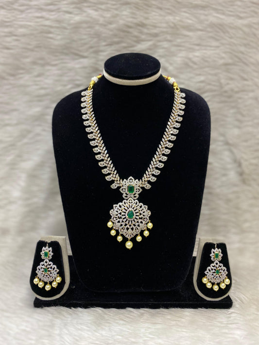 GJ Short Necklace Set