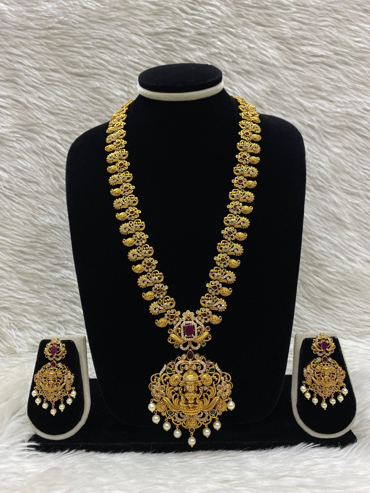 Matt Long Necklace Set