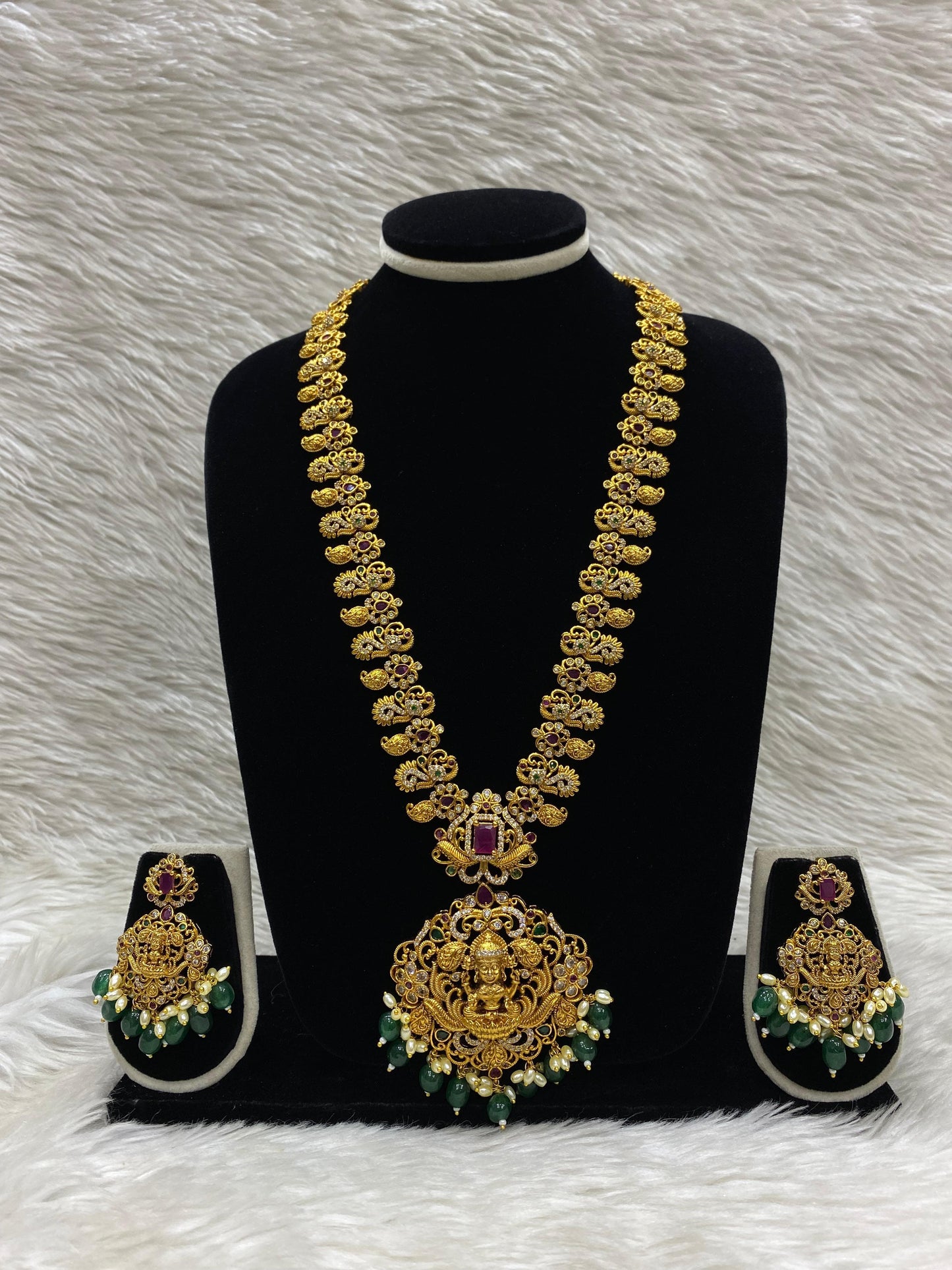 Matt Long Necklace Set