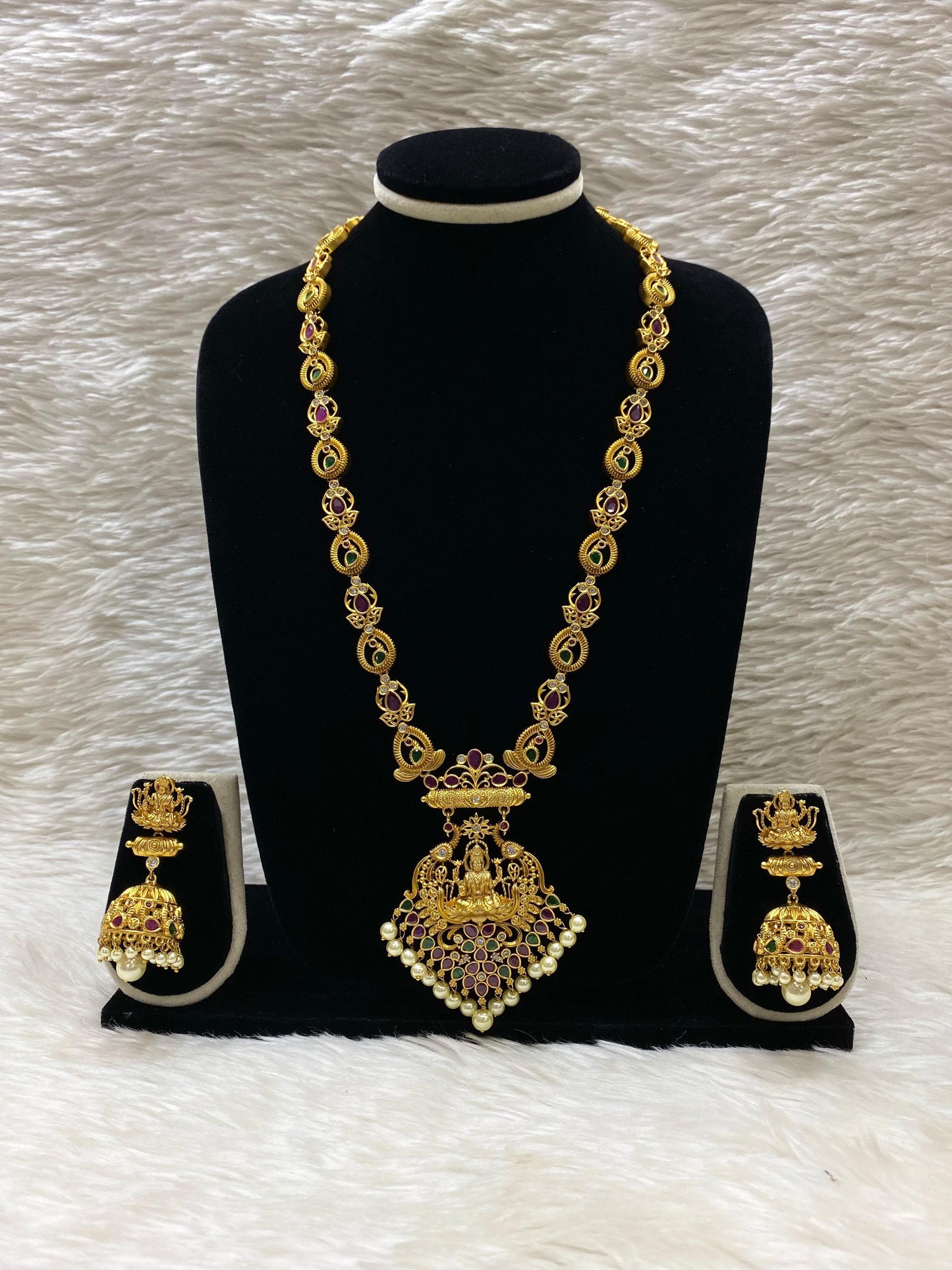 Matt Long Necklace Set