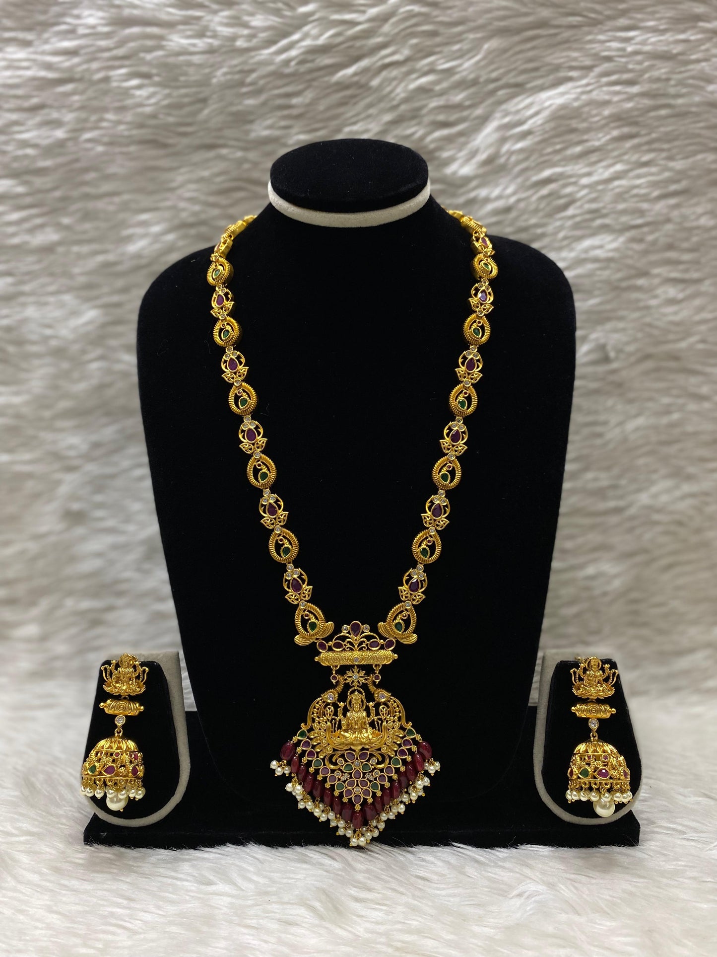 Matt Long Necklace Set