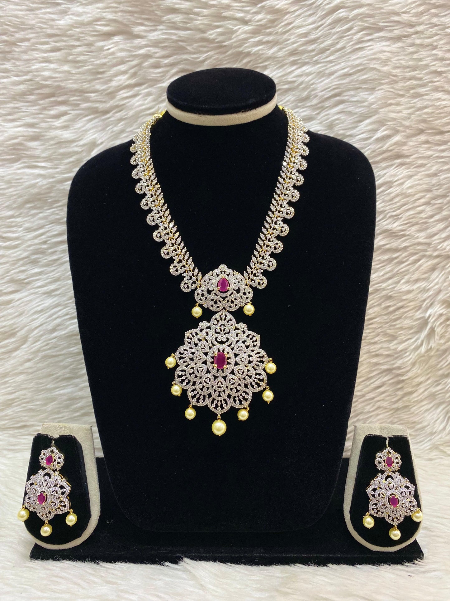 GJ Short Necklace Set