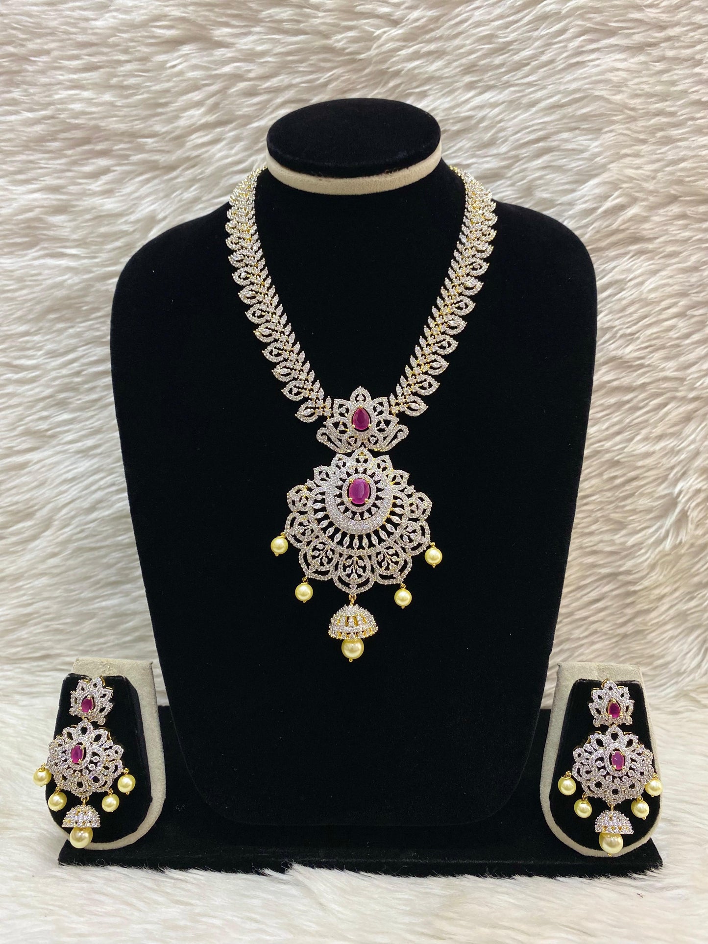 GJ Short Necklace Set