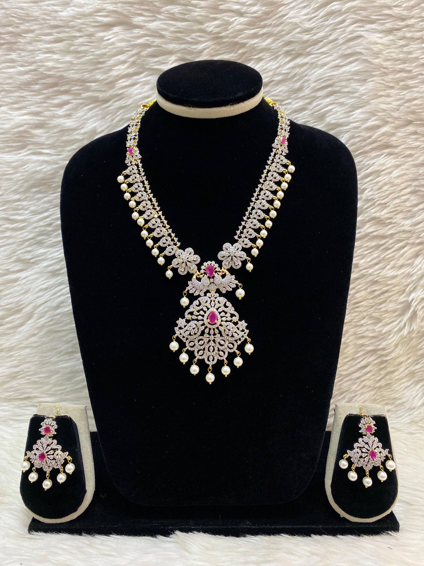 GJ Short Necklace Set