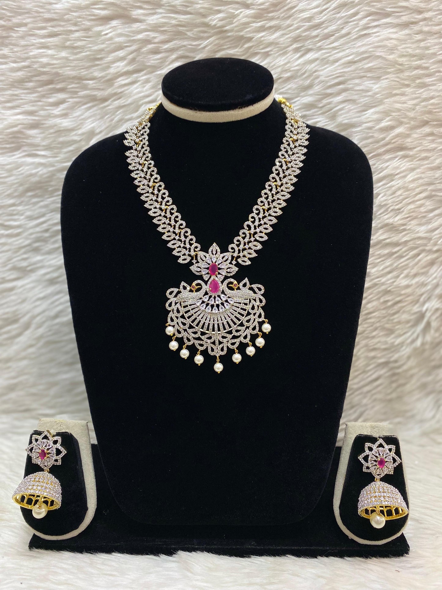 GJ Short Necklace Set