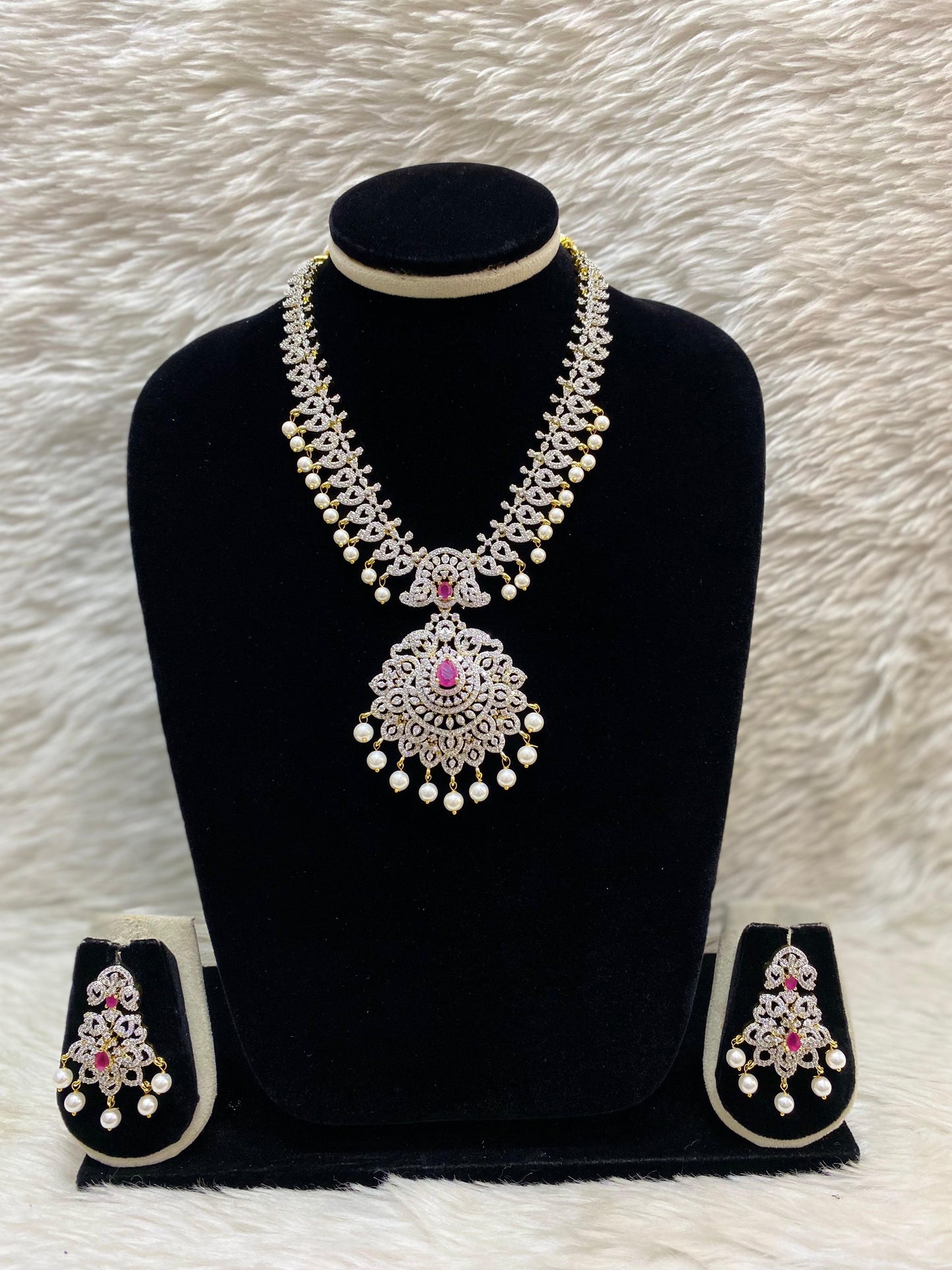 GJ Short Necklace Set