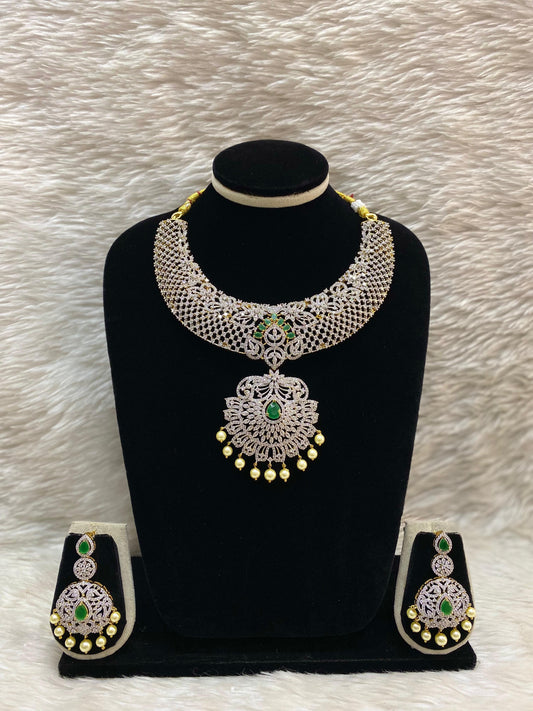 GJ Short Necklace Set