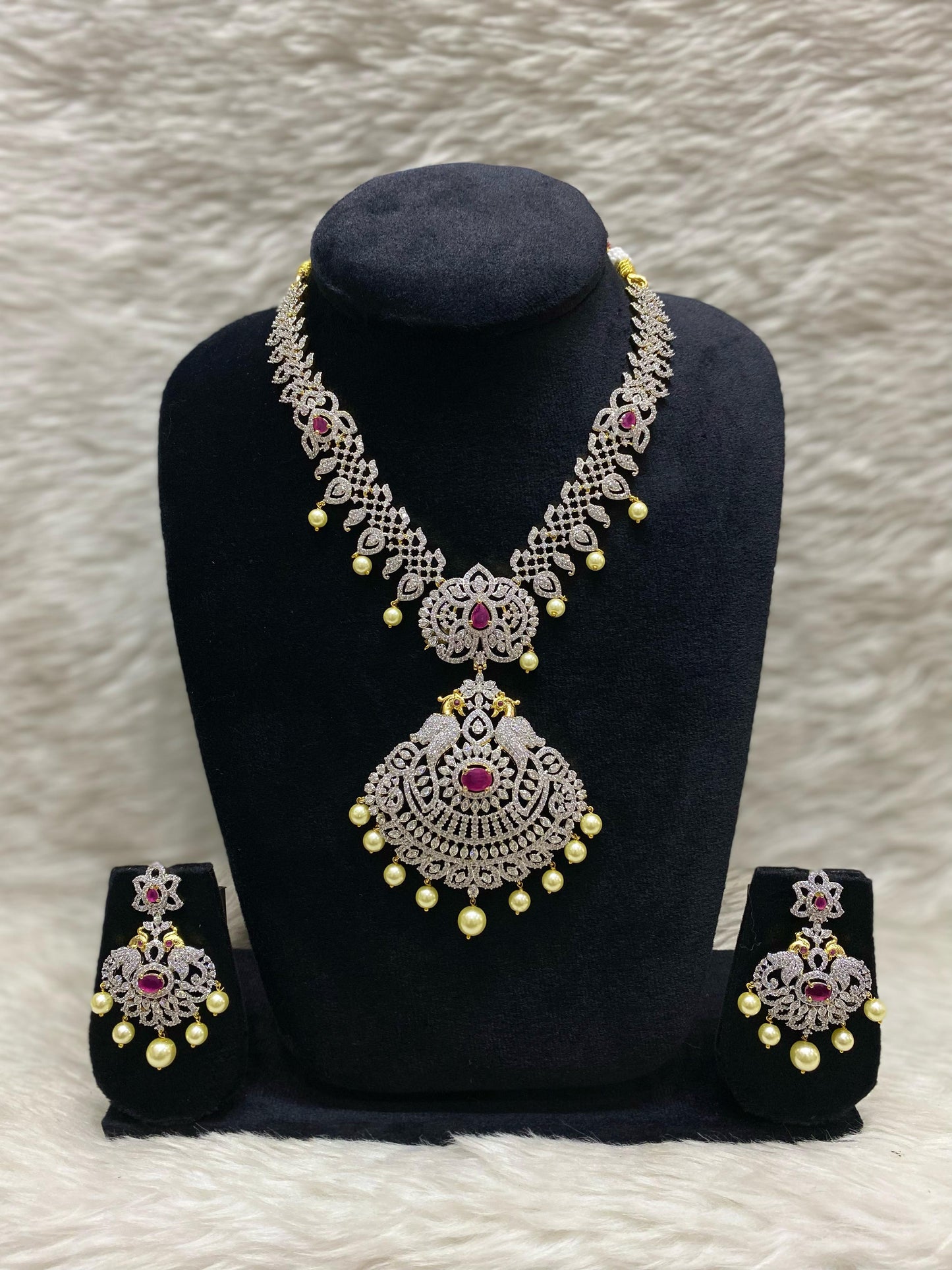 GJ Short Necklace Set