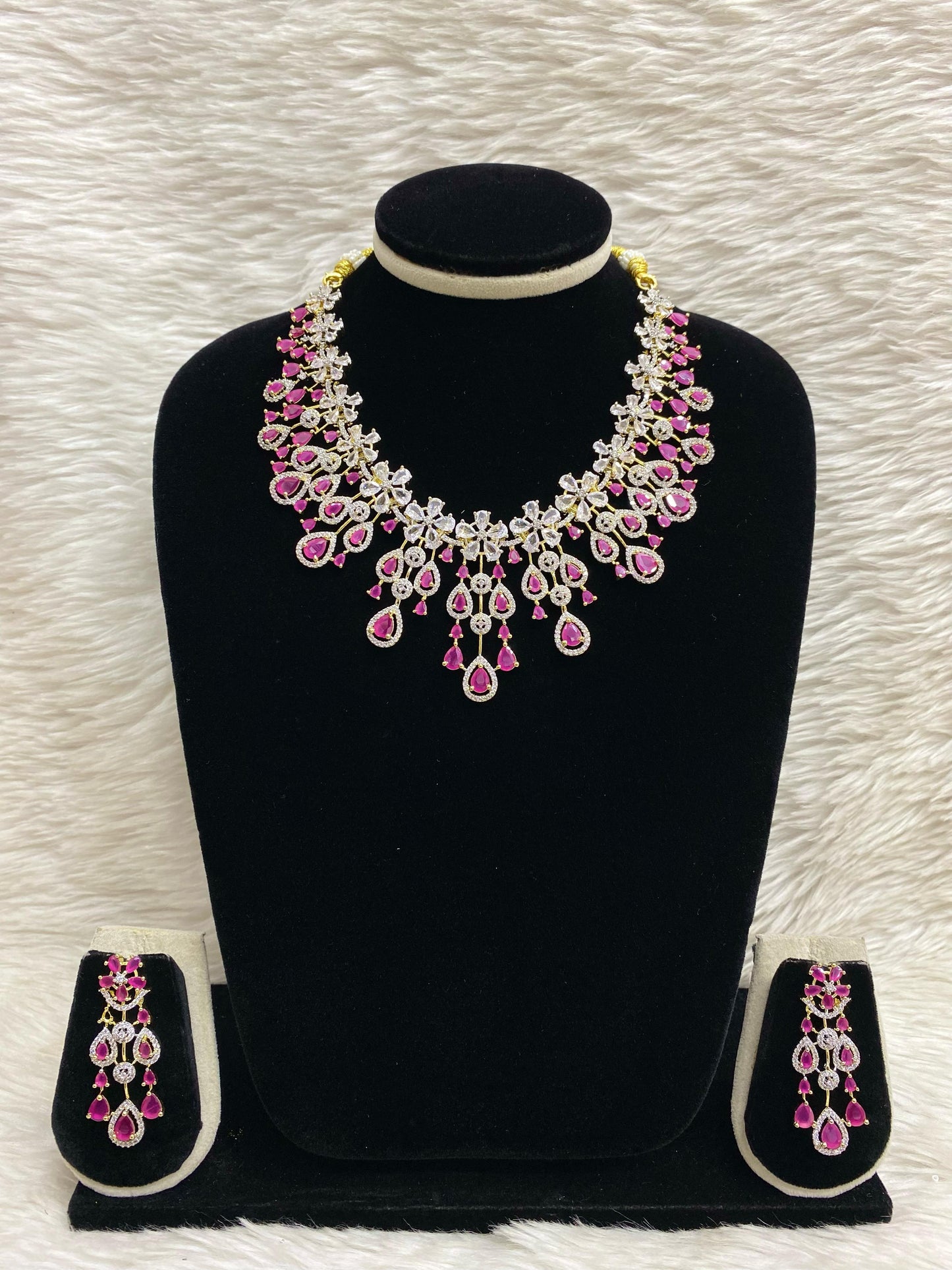 GJ Short Necklace Set